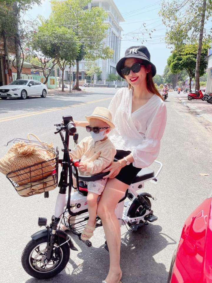 Xe điện gấp có thể đi vào thang máy