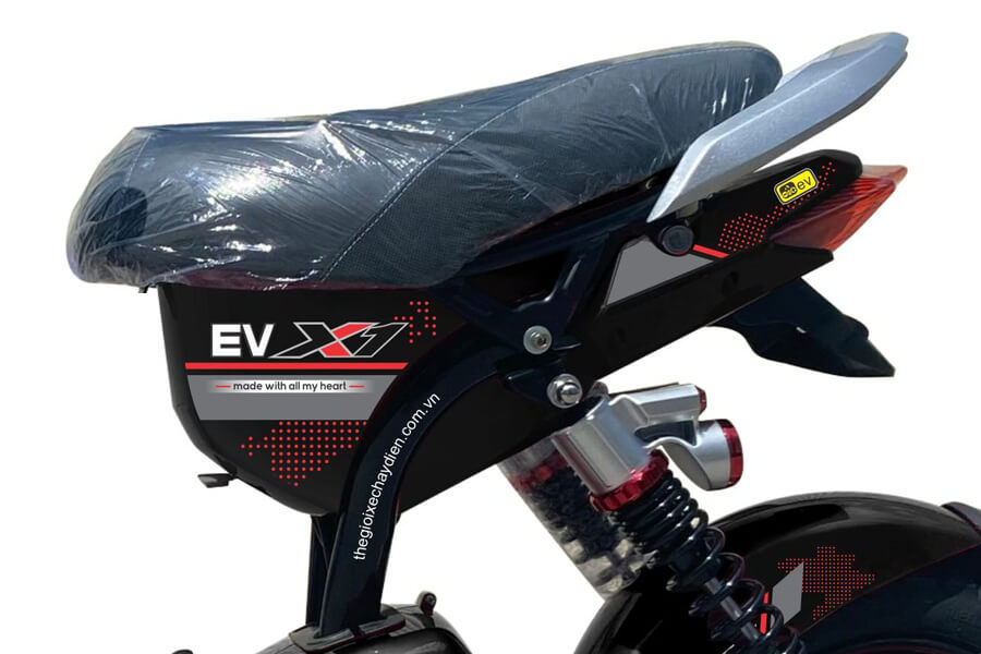 Khung được cải tiến nên cốp đựng đồ dài rộng hơn